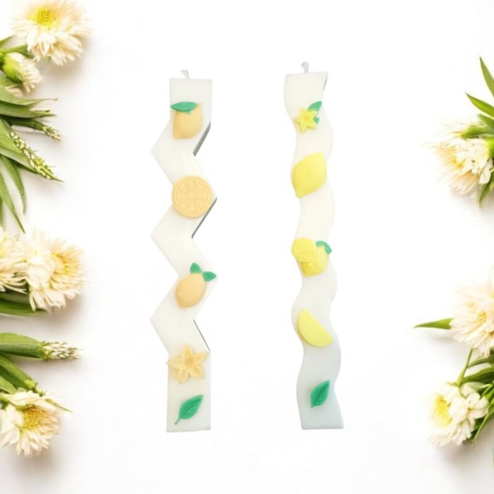 Αρωματική Λαμπάδα από Φυτικό Κερί - Lemons 2 Αρωματική Λαμπάδα από Φυτικό Κερί - Λεμονάκια Λευκό Zig Zag - Image 2