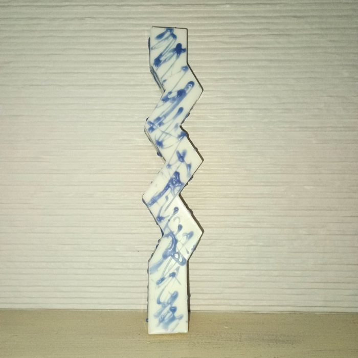 Αρωματική Λαμπάδα από Φυτικό Κερί - Splash Blue 1 Αρωματική Λαμπάδα από Φυτικό Κερί - Splash Μπλε Zig Zag - Image 1