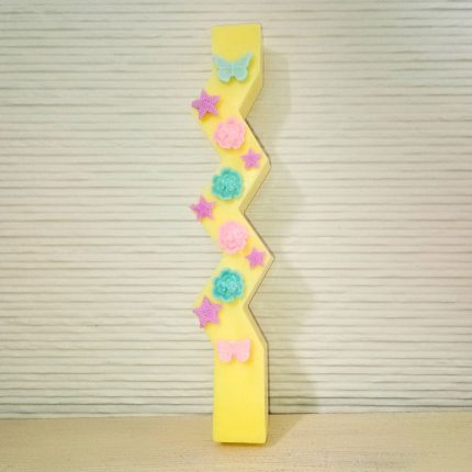 Αρωματική Λαμπάδα από Φυτικό Κερί - Πεταλούδες και Λουλούδια σε Φόντο Κίτρινο