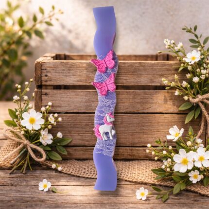 Χειροποίητη Αρωματική Λαμπάδα με Γύψινα Διακοσμητικά Στοιχεία Πεταλούδες και Μονόκερος