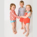 Αντηλιακό Σετ Μαγιό Σορτς, Μπλούζα και Bucket Καπέλο Zoocchini Lobster - Image 2