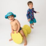 Αντηλιακό Σετ Μαγιό Σορτς, Μπλούζα και Bucket Καπέλο Zoocchini Walrus - Image 5