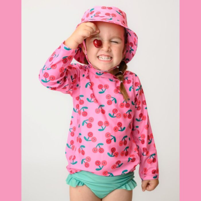 Αντηλιακό Σετ Μαγιό, Μπλούζα και Bucket Καπέλο Zoocchini Cherry - Image 2